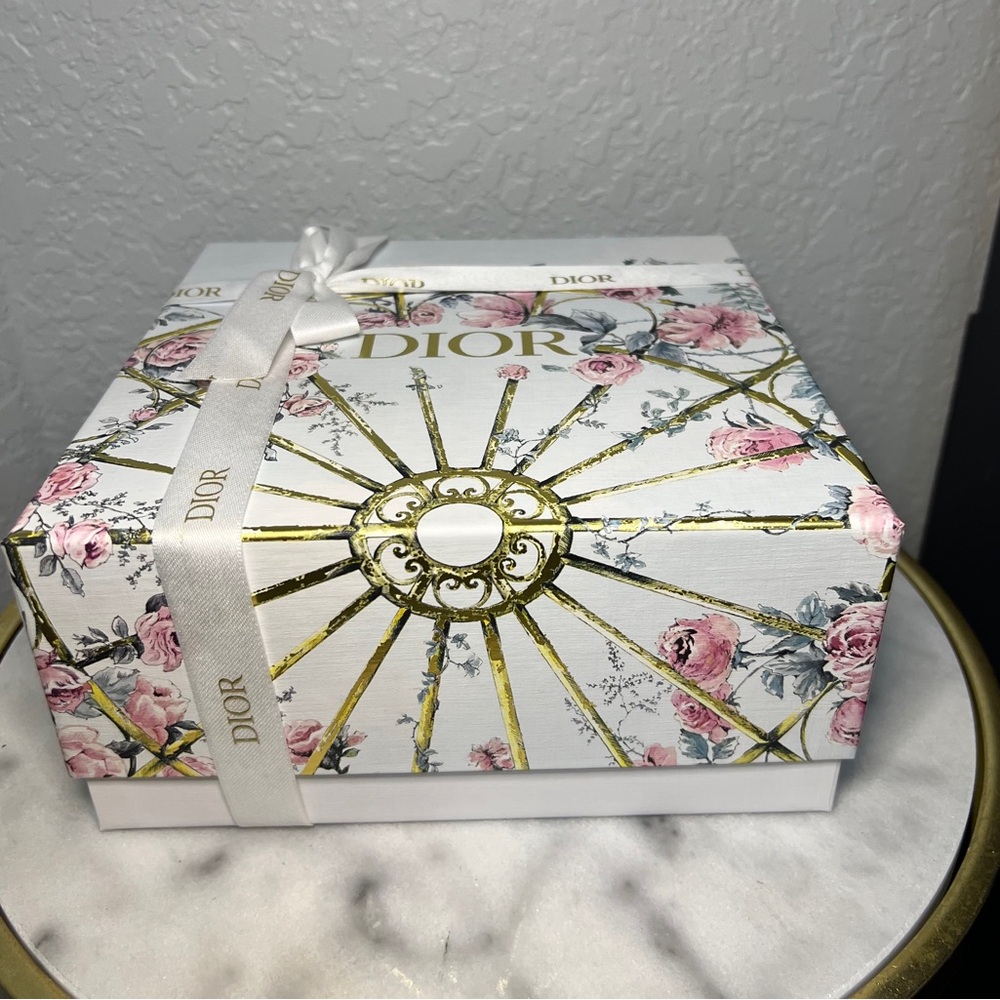 DIOR Granville White & Gold Floral Limited Edition Empty Gift Box - Picture 4 of 6